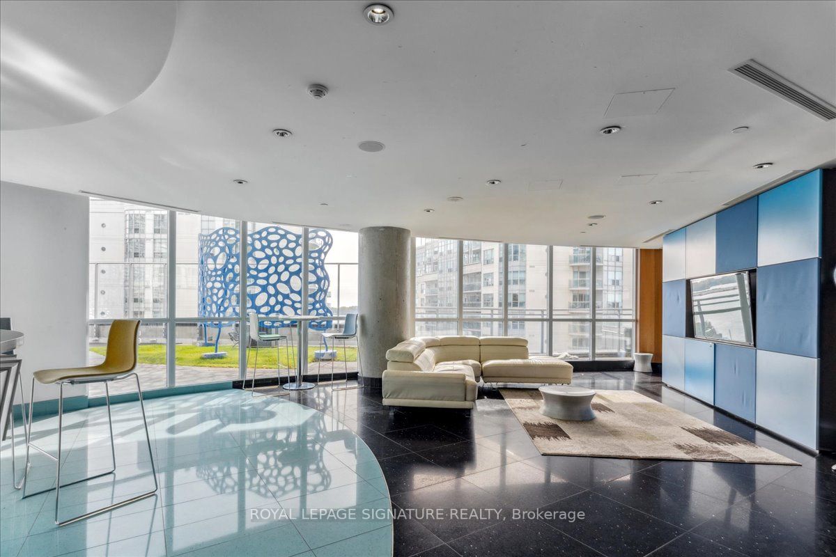 38 Dan Leckie Way, #223