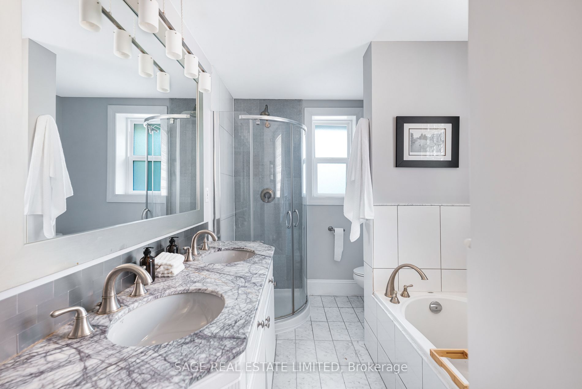 481 Spadina Rd