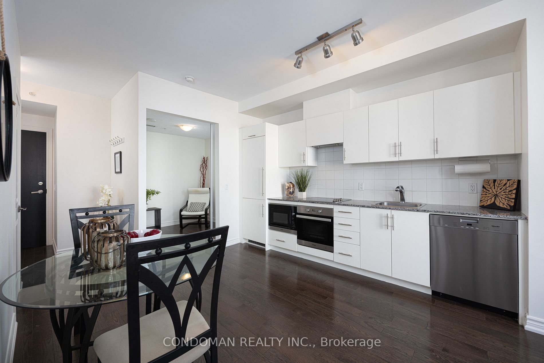23 Glebe Road W, #515