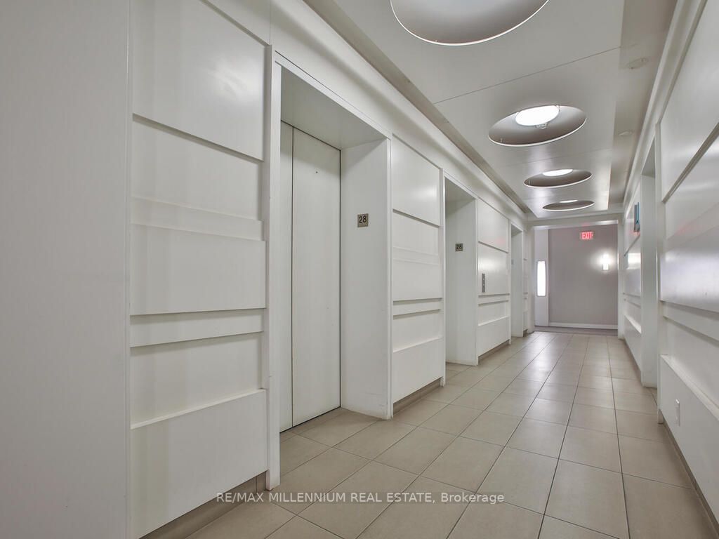 14 York St W, #2804