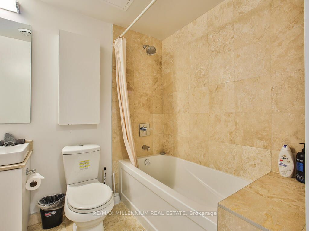 14 York St W, #2804