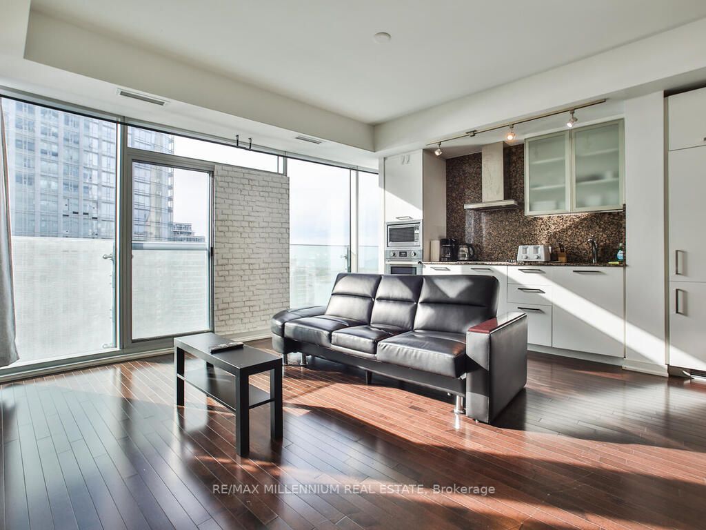 14 York St W, #2804