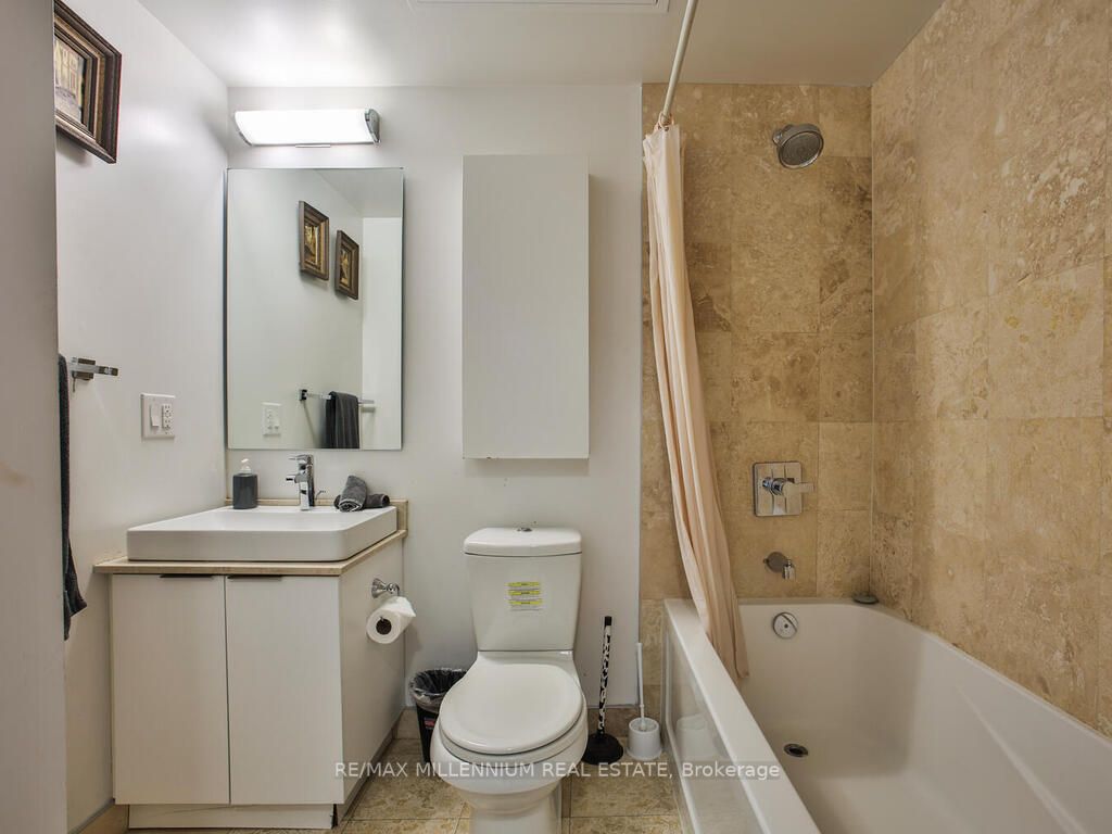 14 York St W, #2804