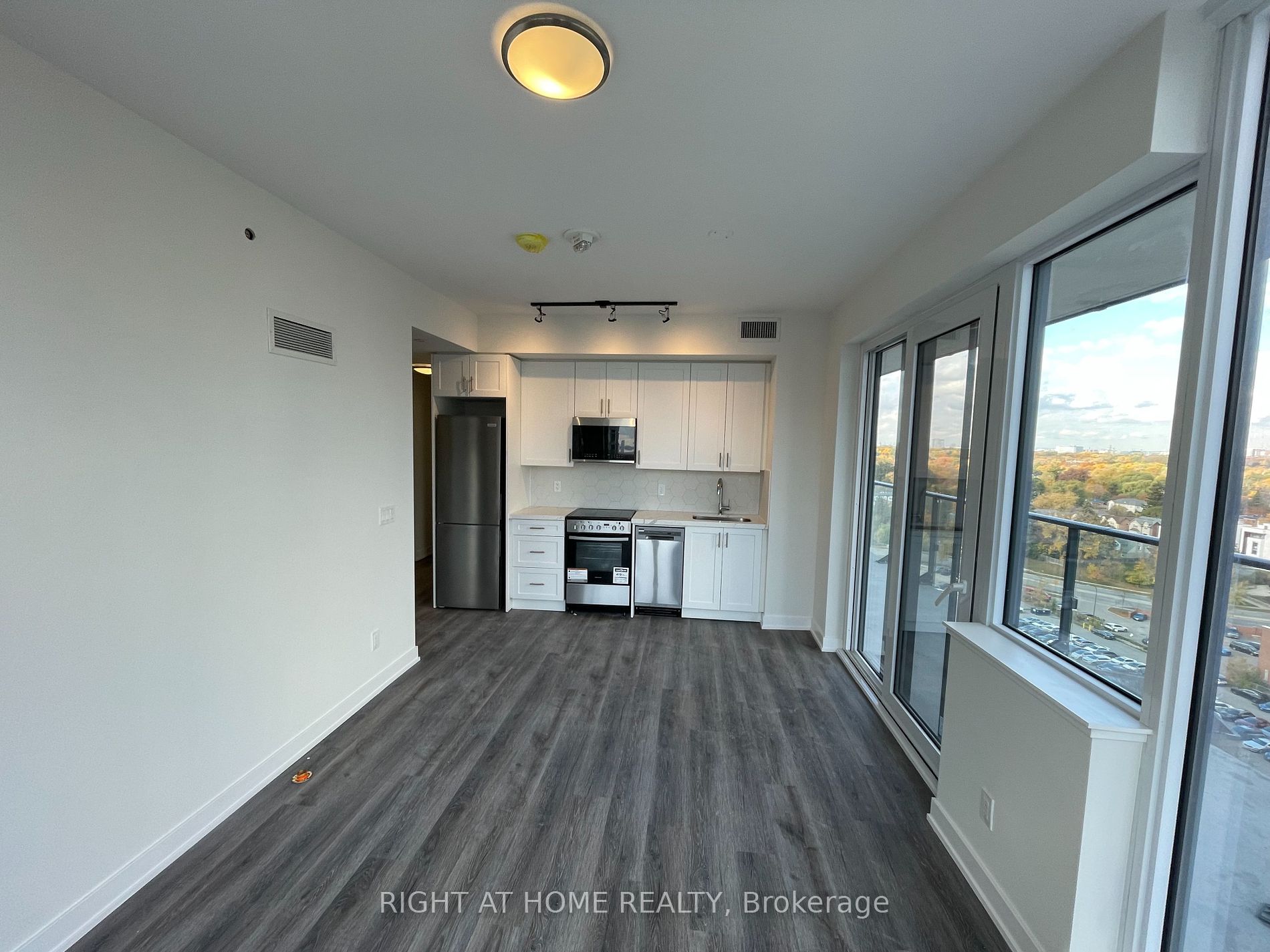 15 Ellerslie Ave, #1210