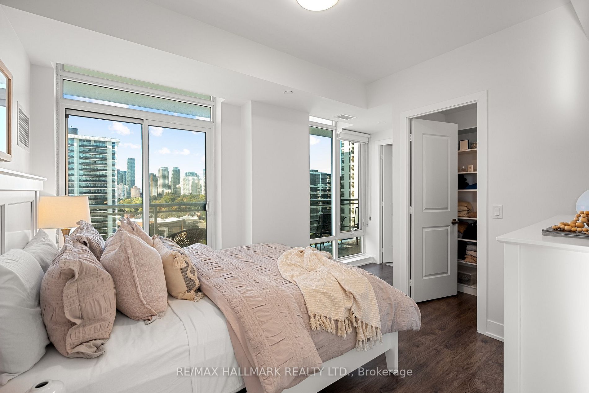 68 Merton St, #1207