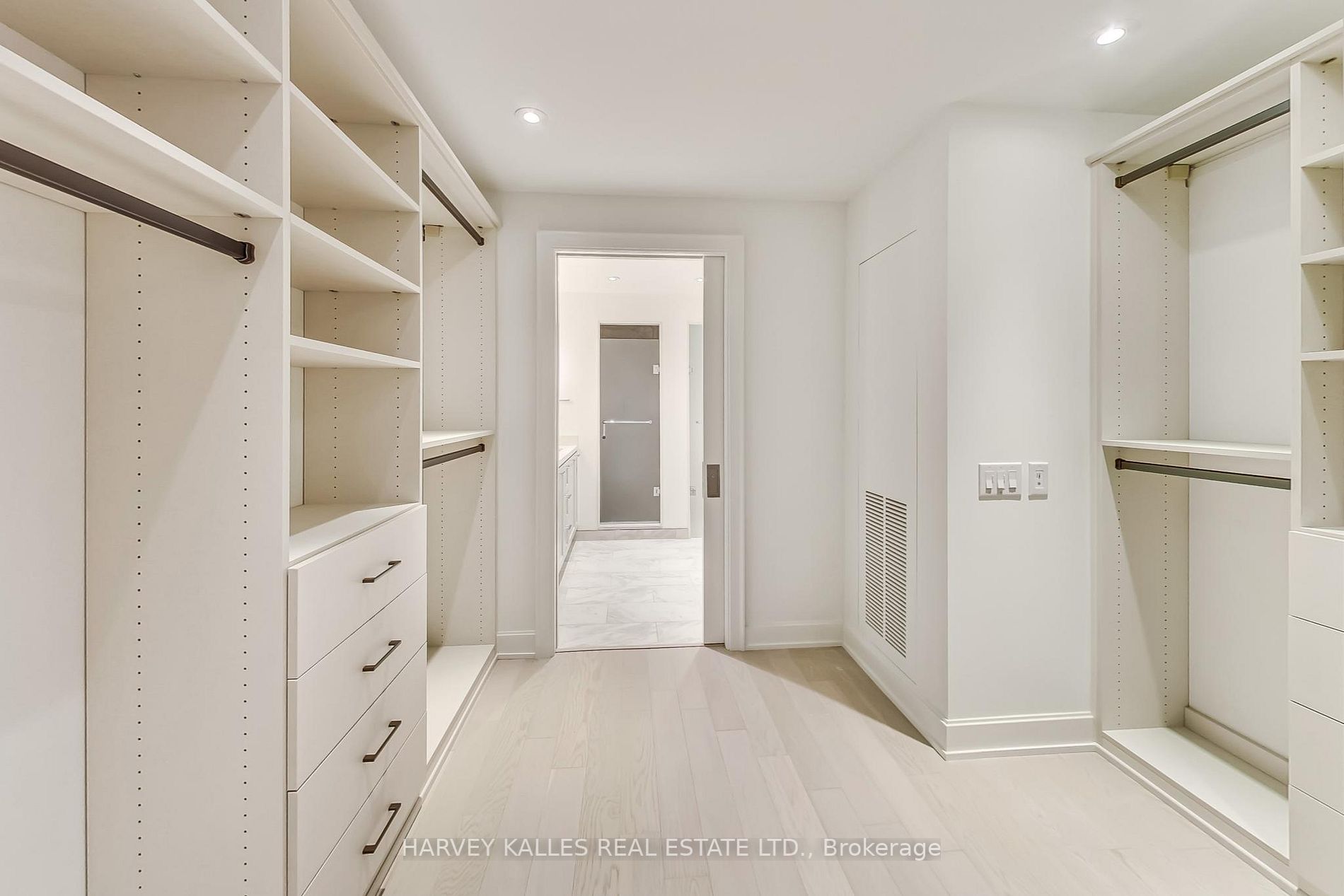 2781 Yonge St, #511