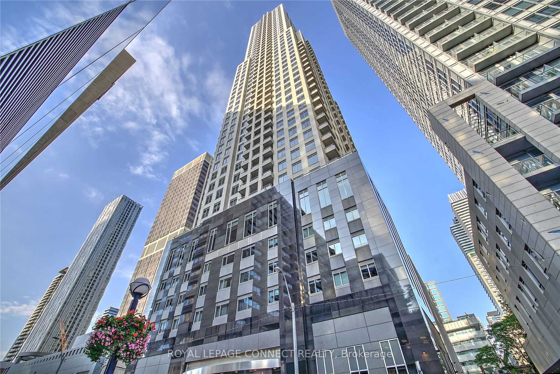 35 Balmuto St, #2104