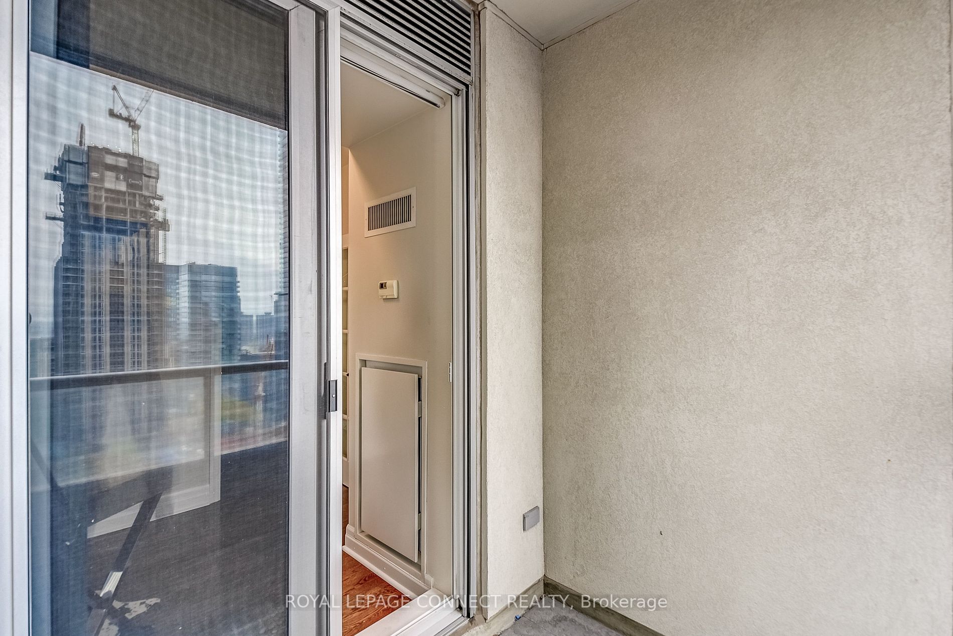 35 Balmuto St, #2104