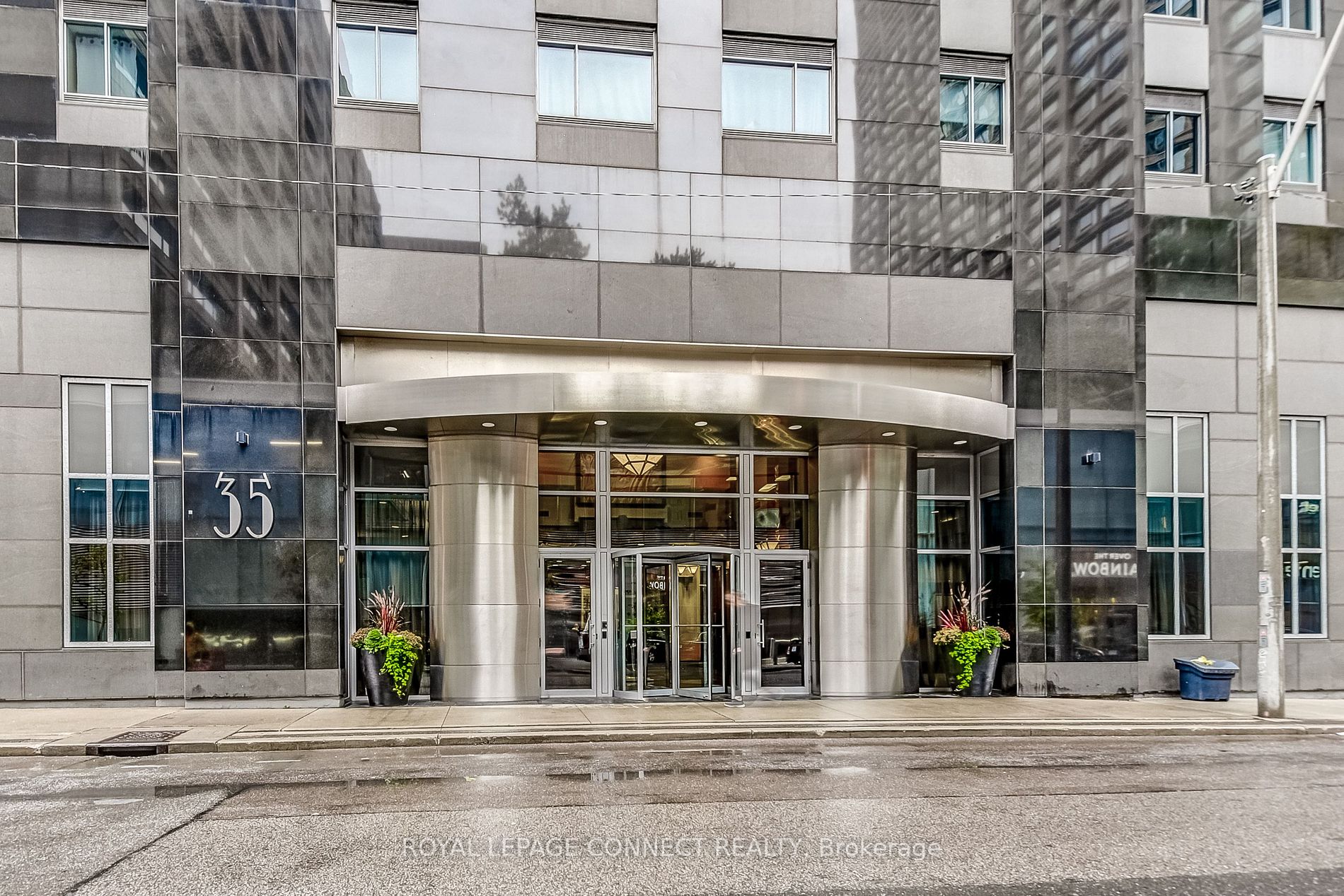 35 Balmuto St, #2104