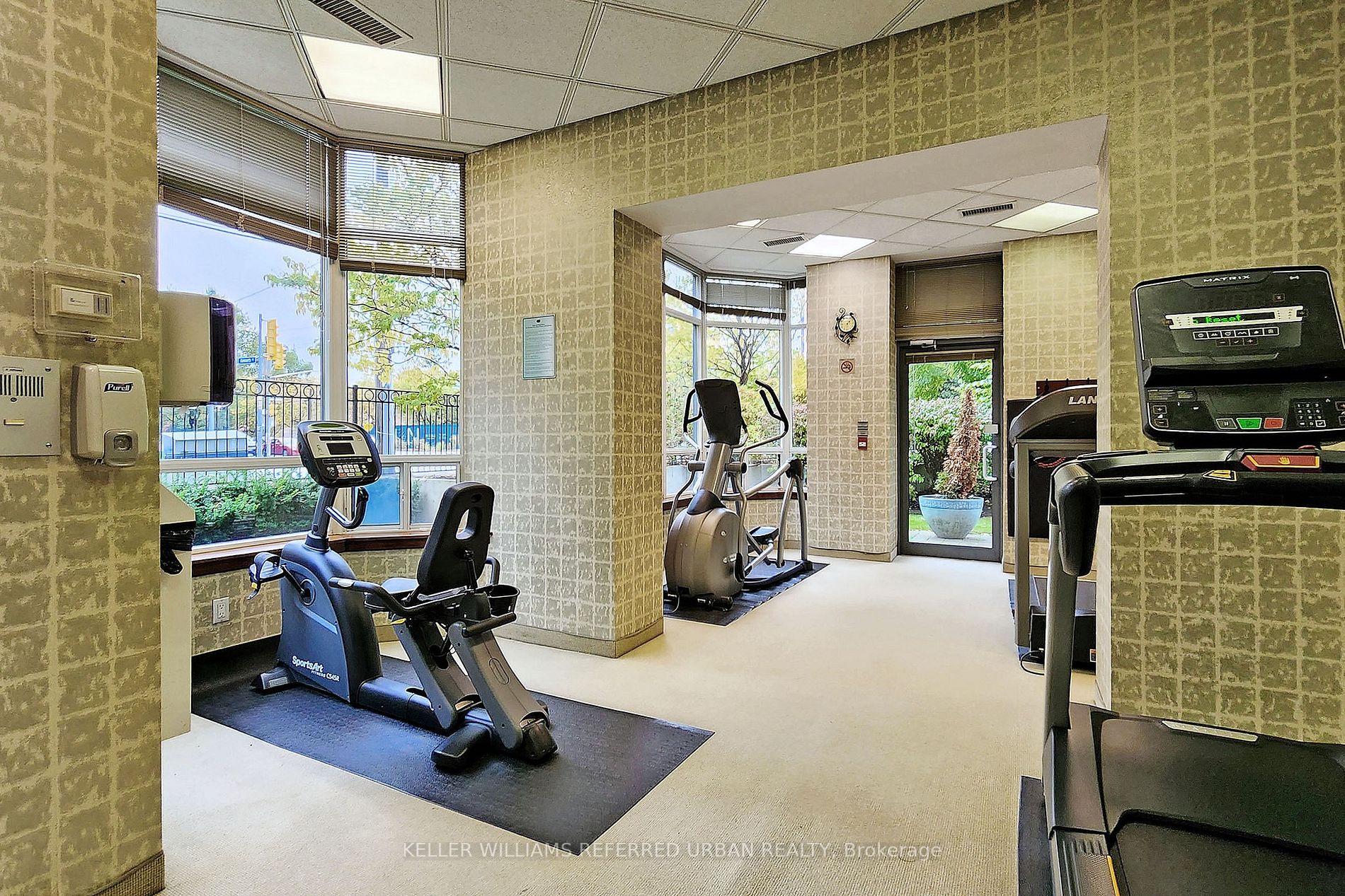 35 Finch Ave E, #1505