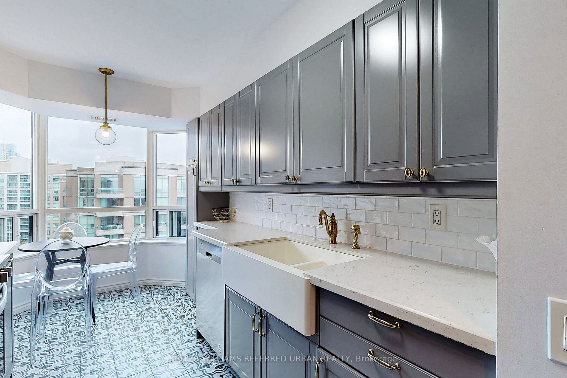 35 Finch Ave E, #1505