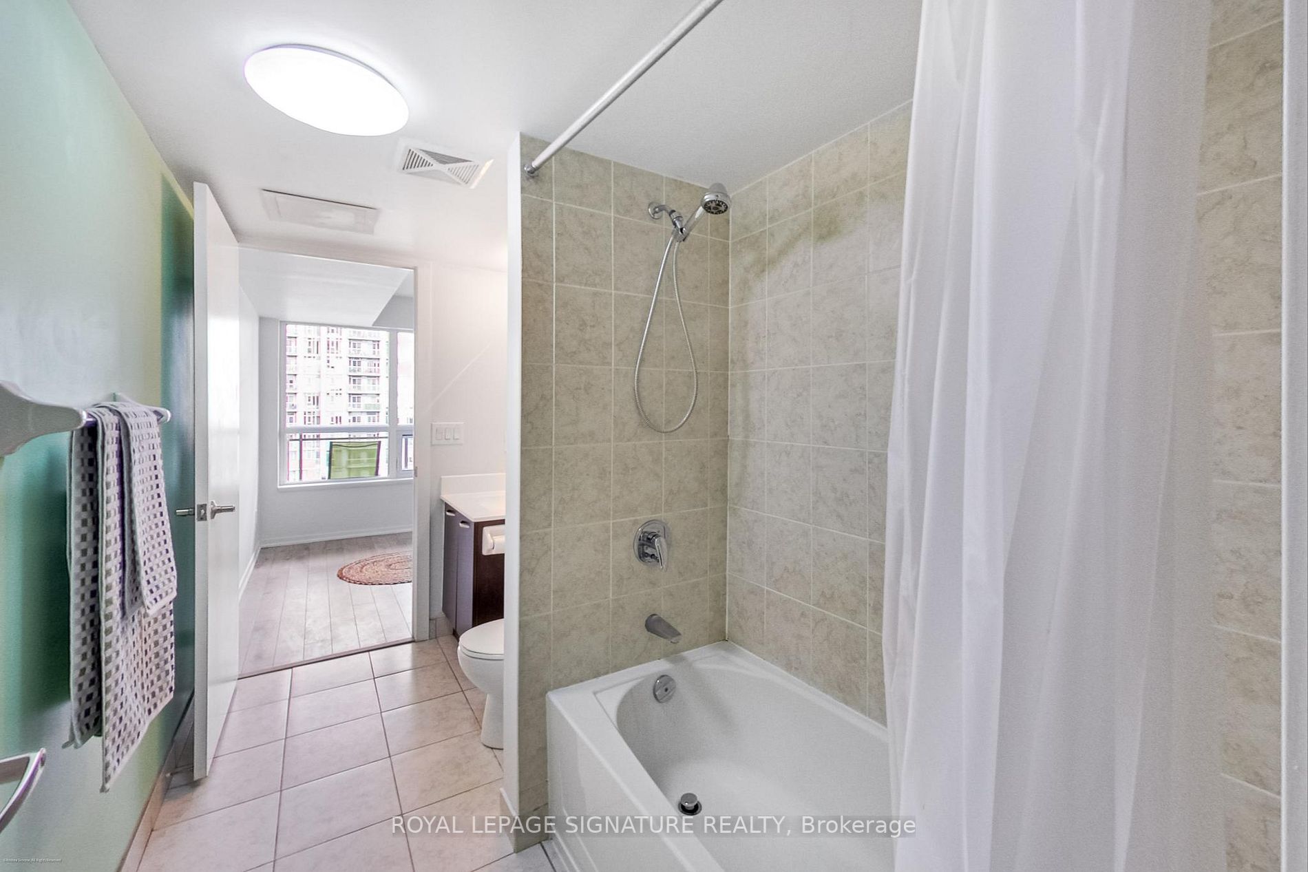 38 Joe Shuster Way, #926