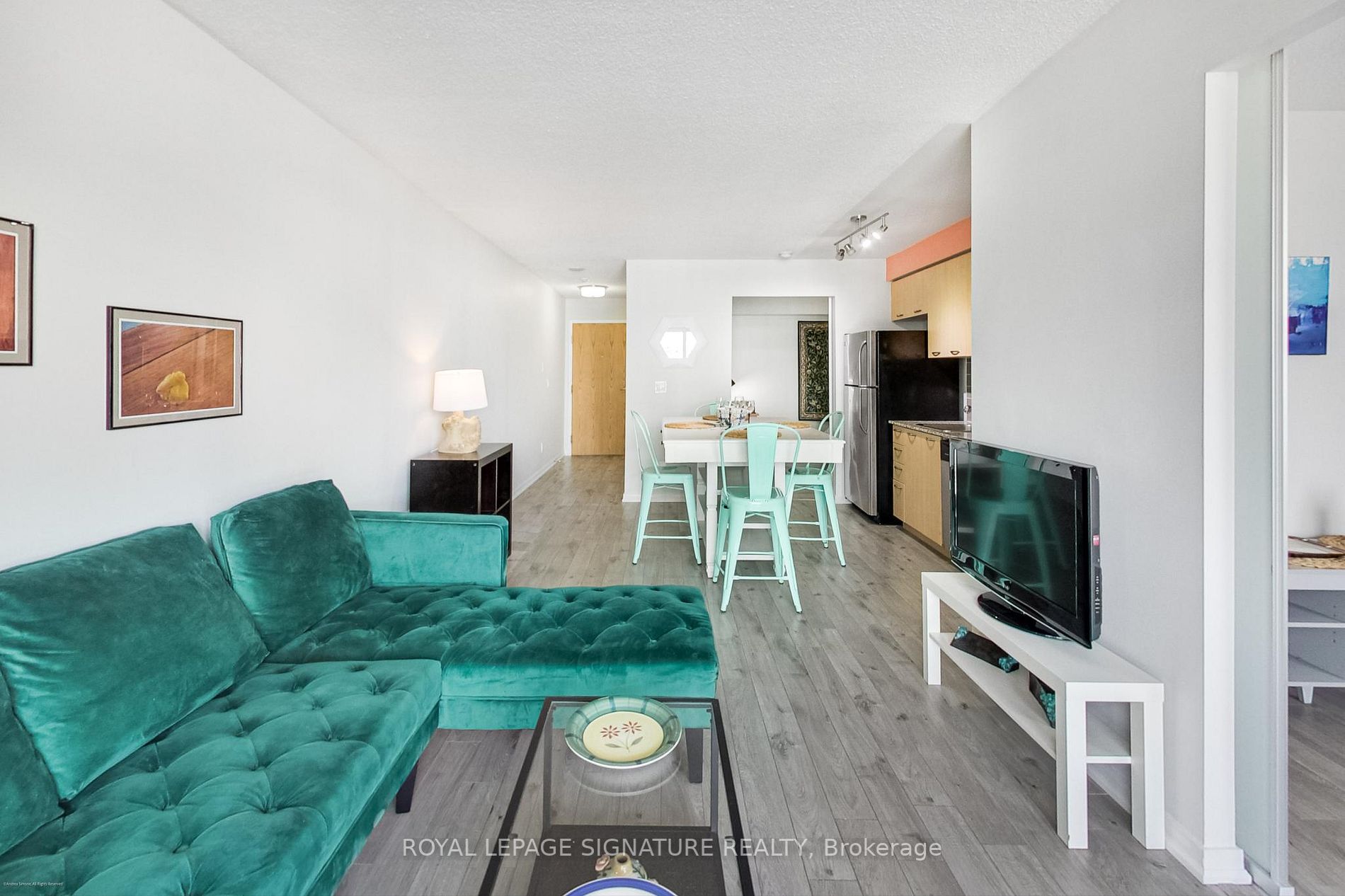 38 Joe Shuster Way, #926
