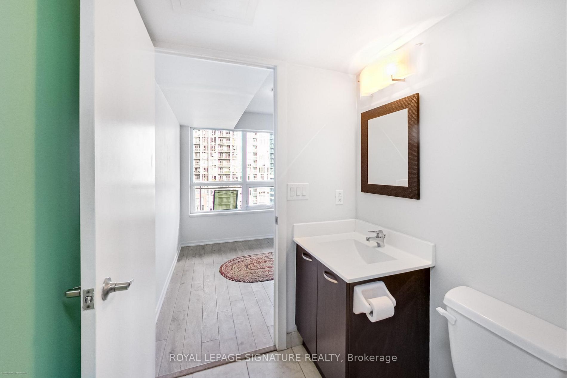 38 Joe Shuster Way, #926
