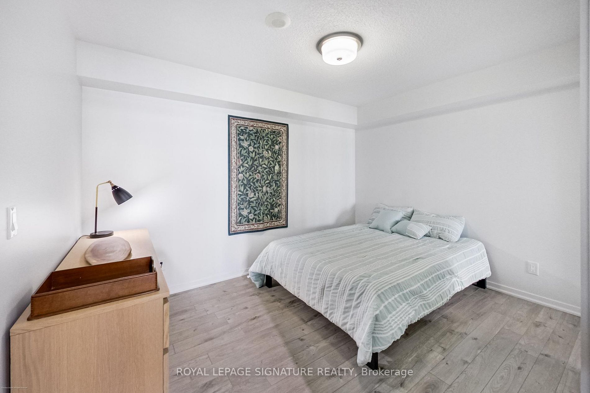 38 Joe Shuster Way, #926