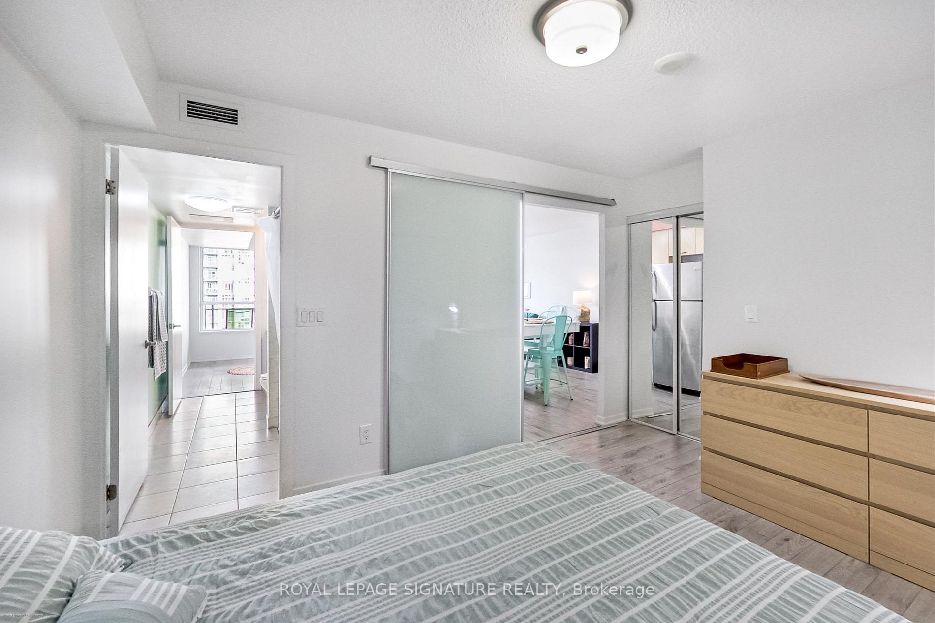 38 Joe Shuster Way, #926
