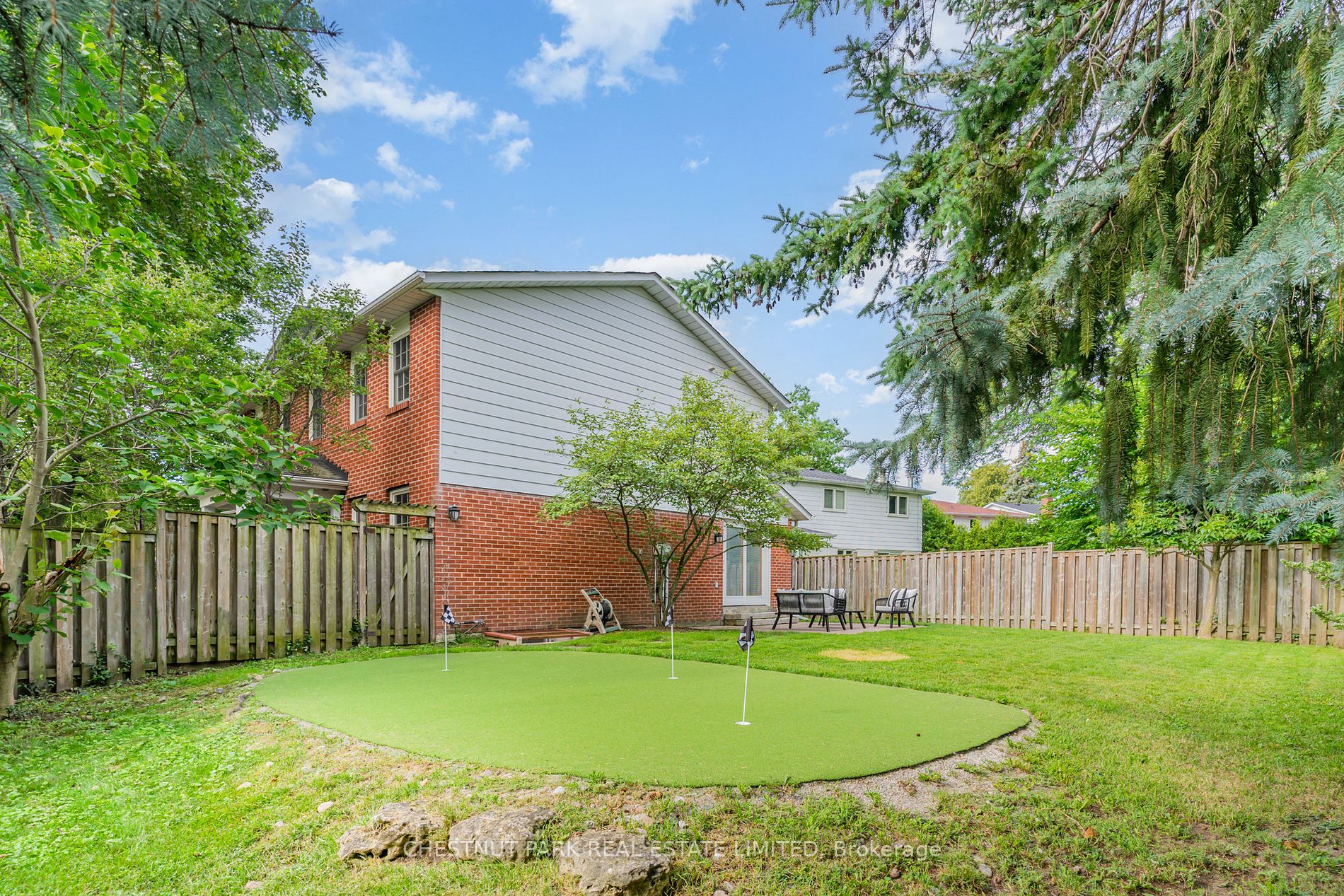 12 Barrydale Cres