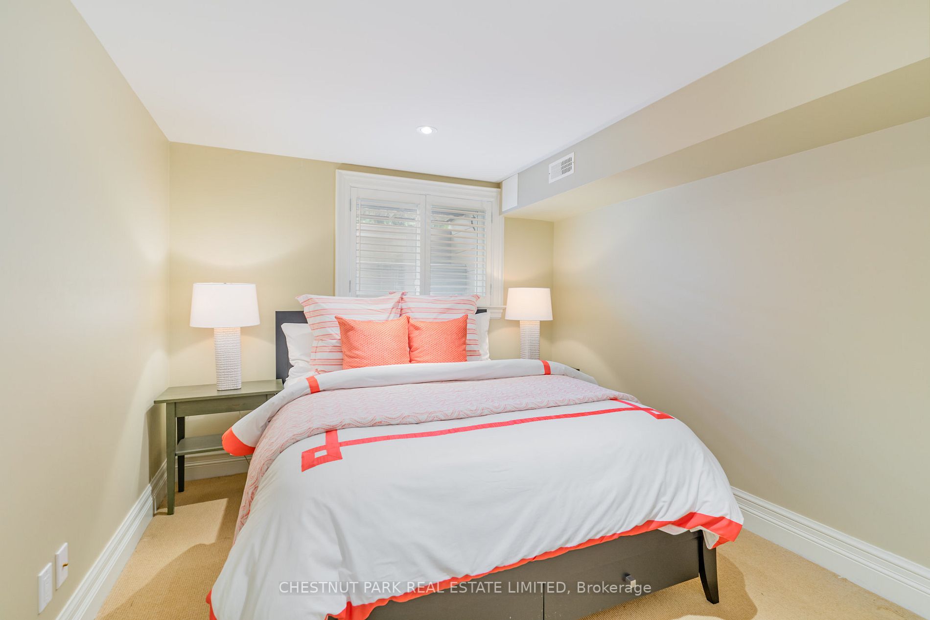12 Barrydale Cres