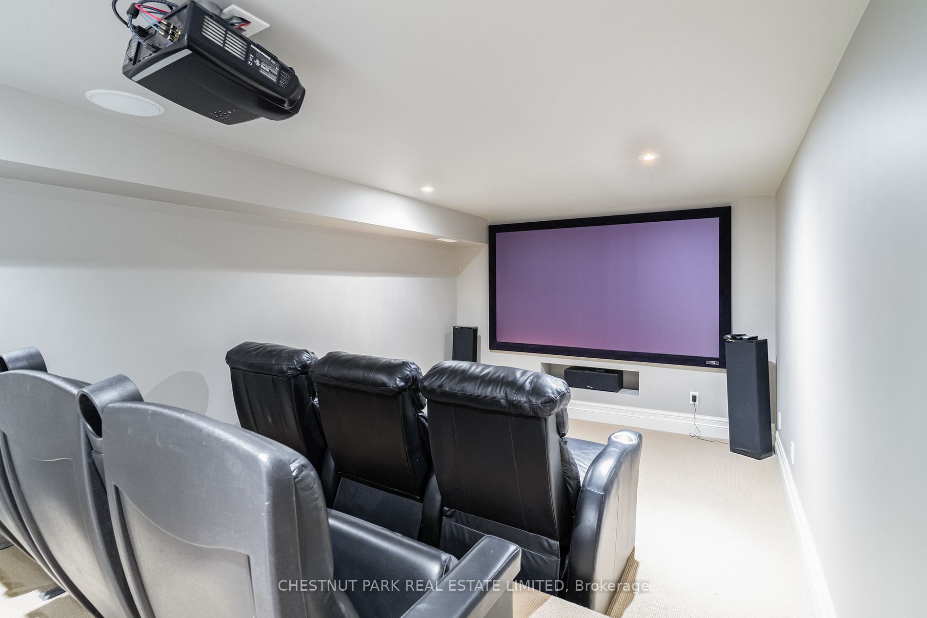12 Barrydale Cres