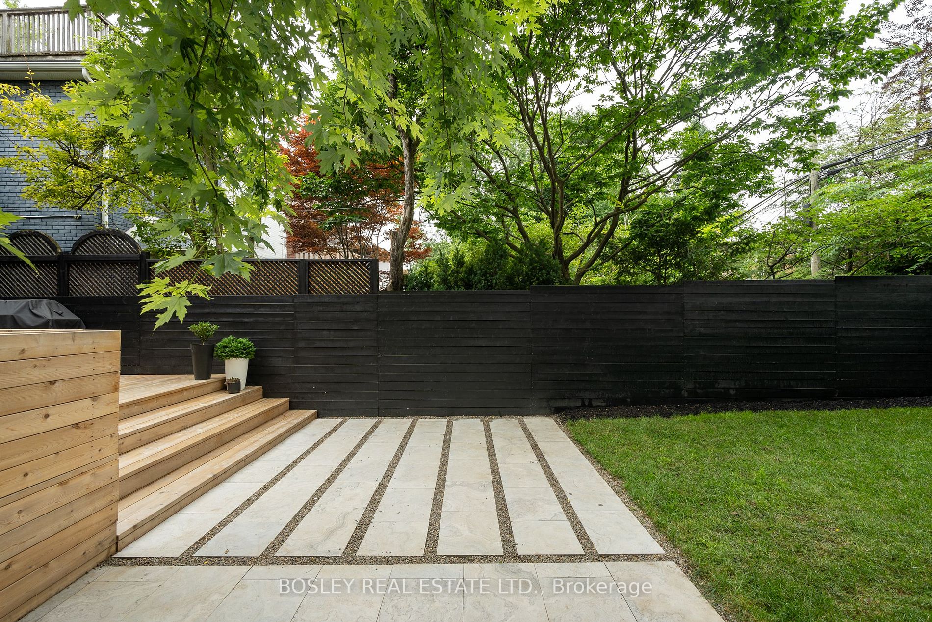 36 Macpherson Ave