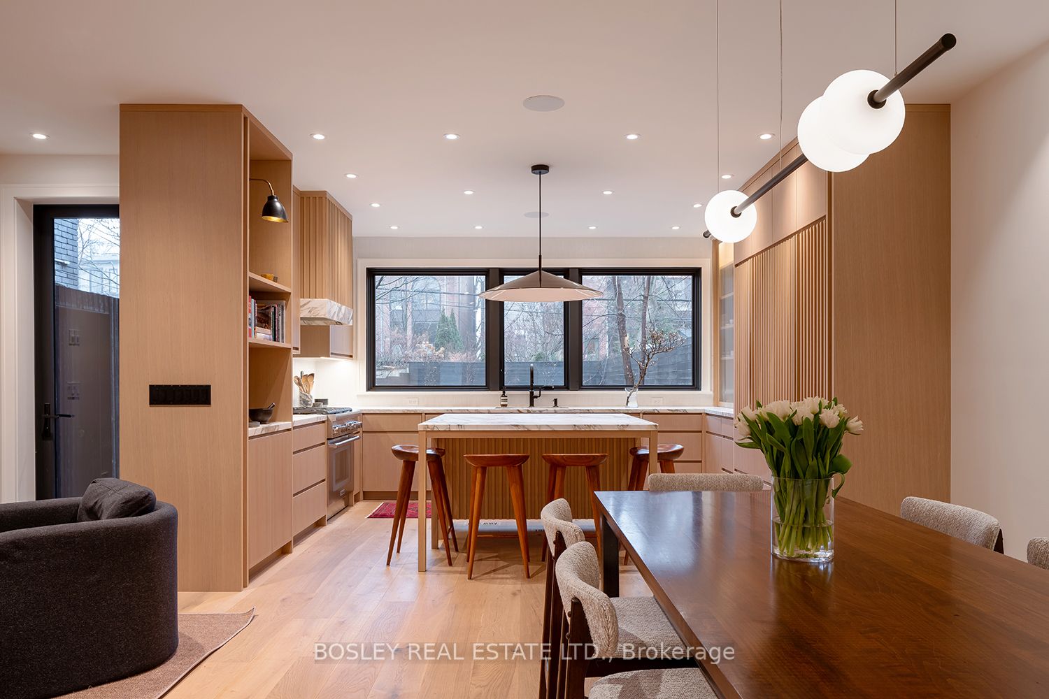 36 Macpherson Ave