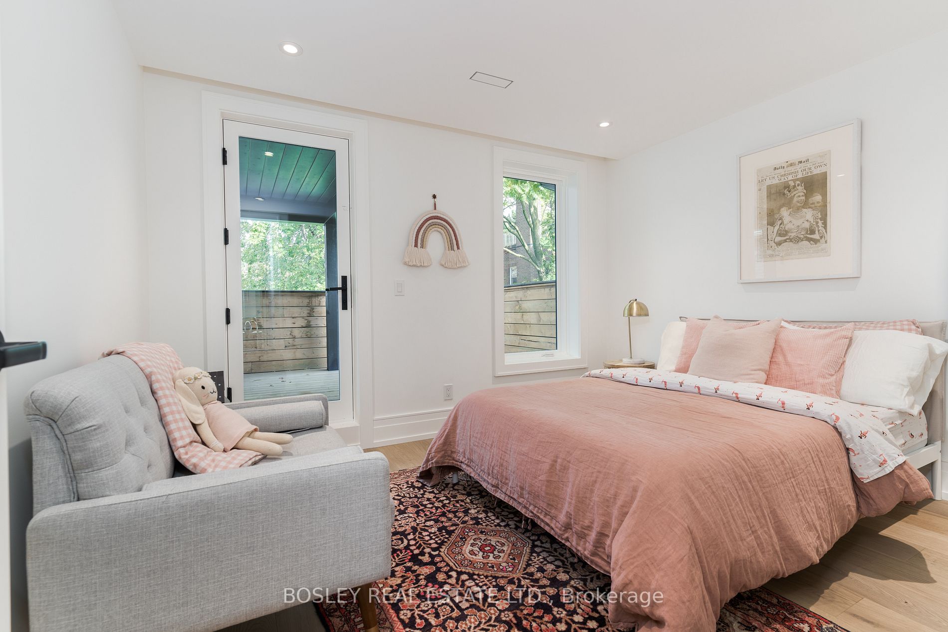 36 Macpherson Ave