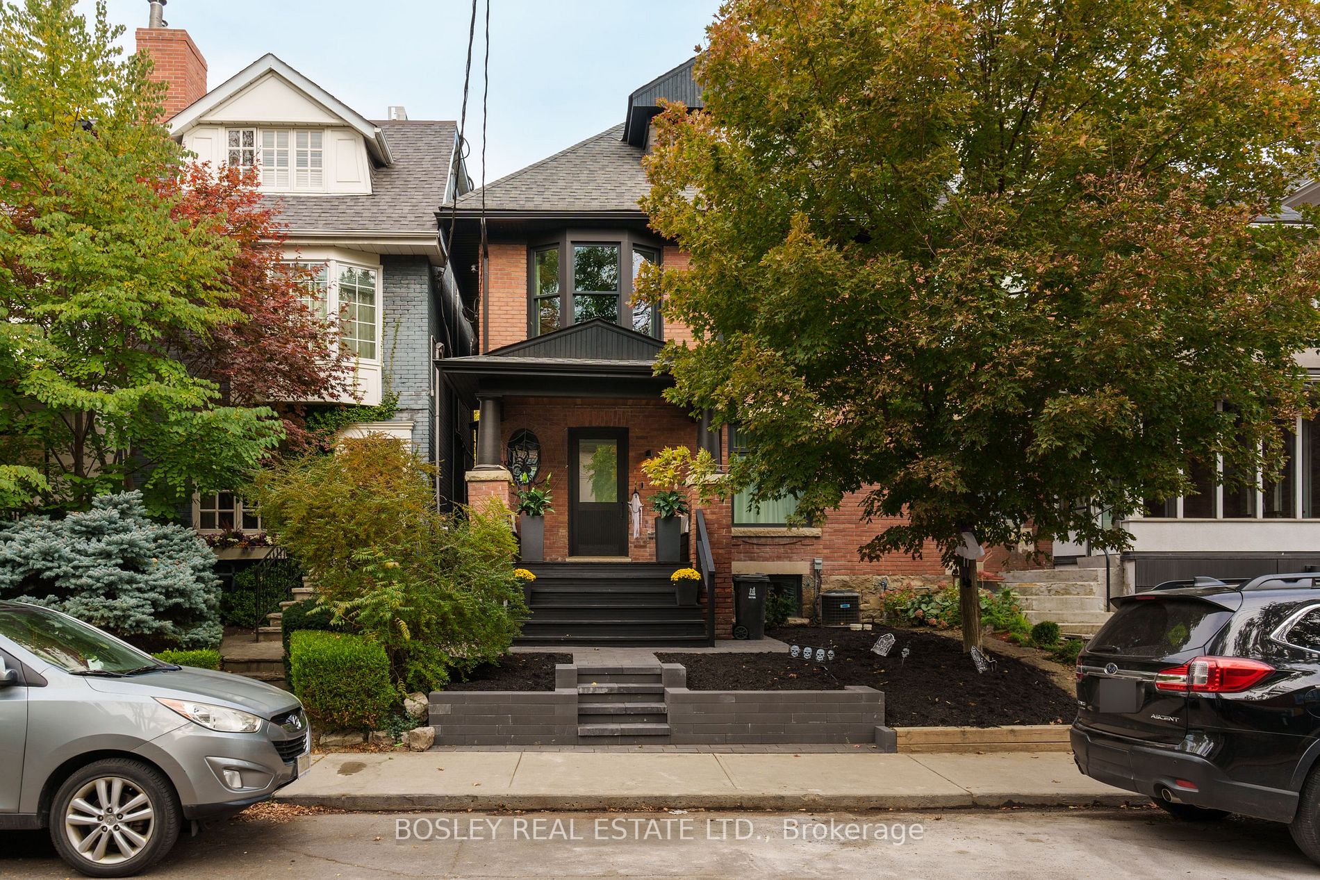 36 Macpherson Ave