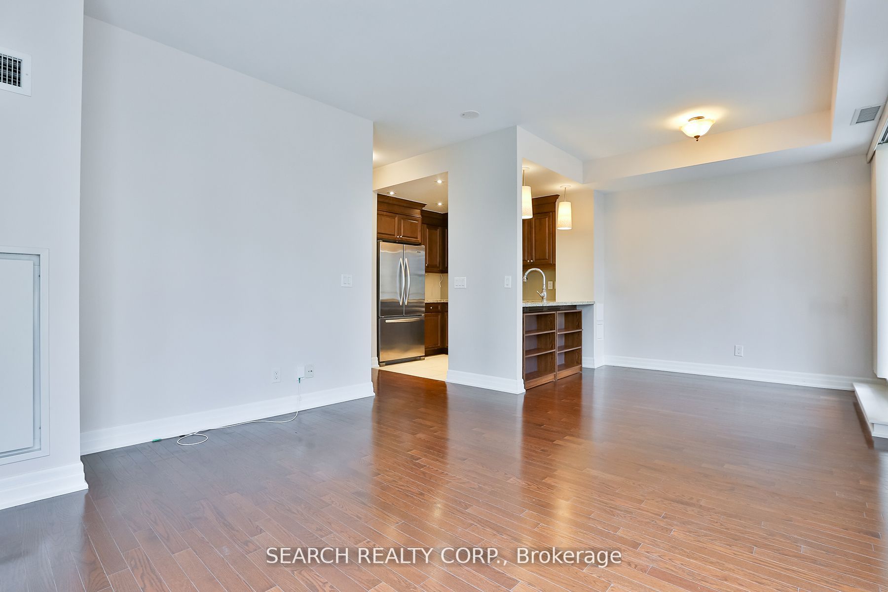 23 Rean Dr, #303