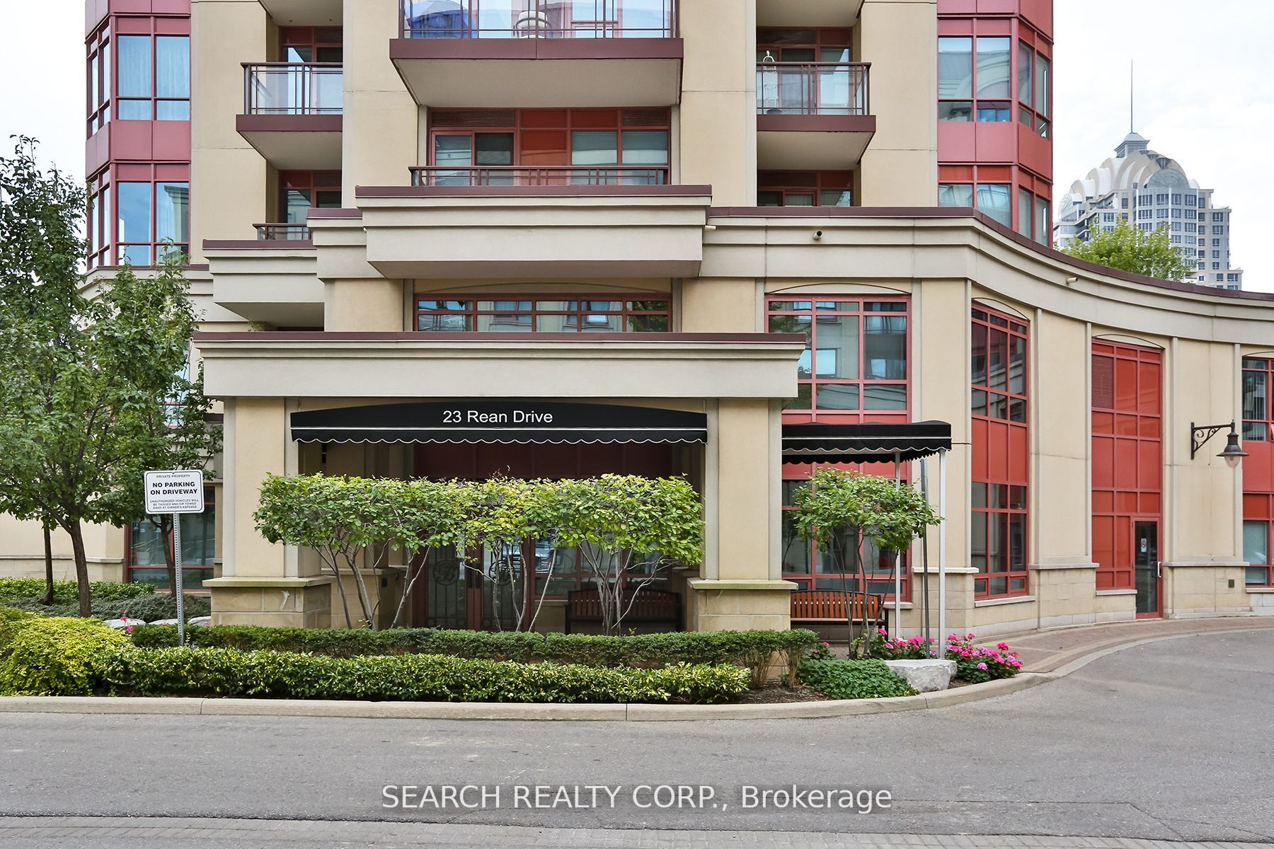 23 Rean Dr, #303
