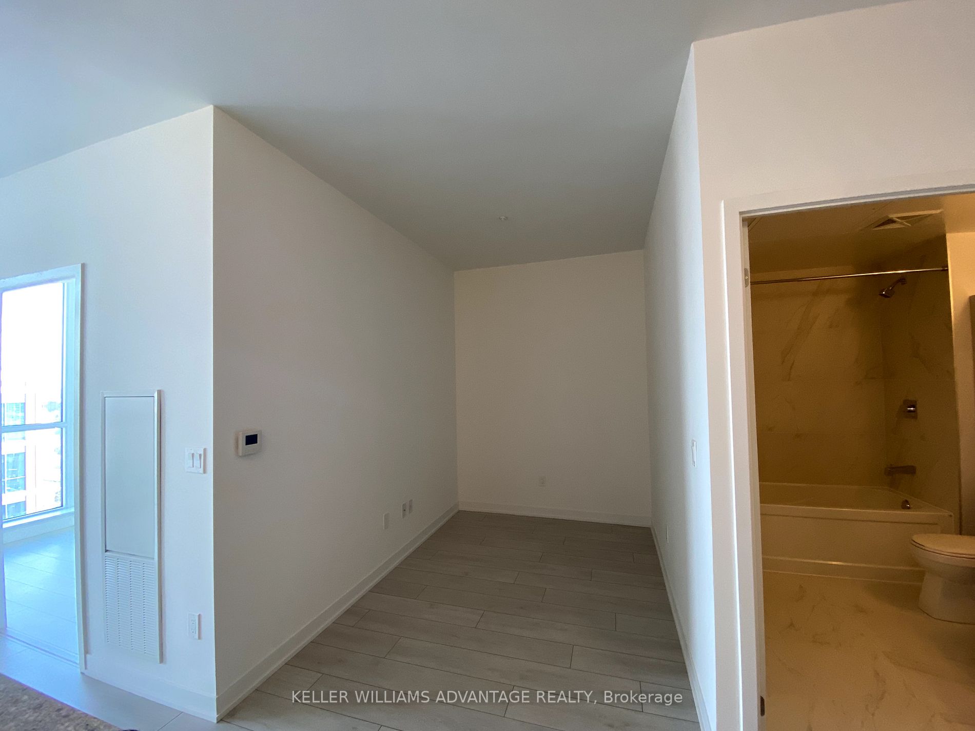 31 Tippett Rd, #1607