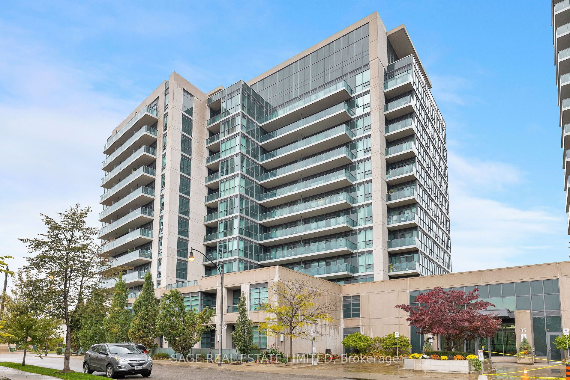 35 Brian Peck Crescent, #Lph20