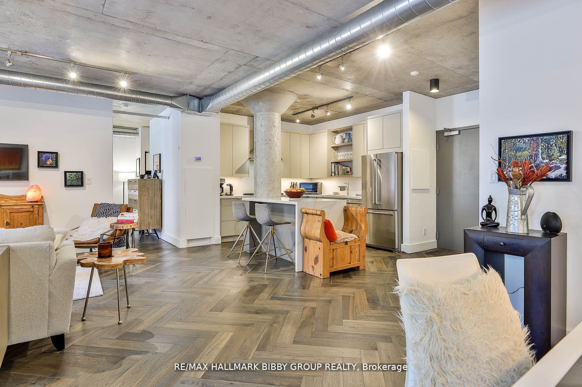 42 Camden St, #203