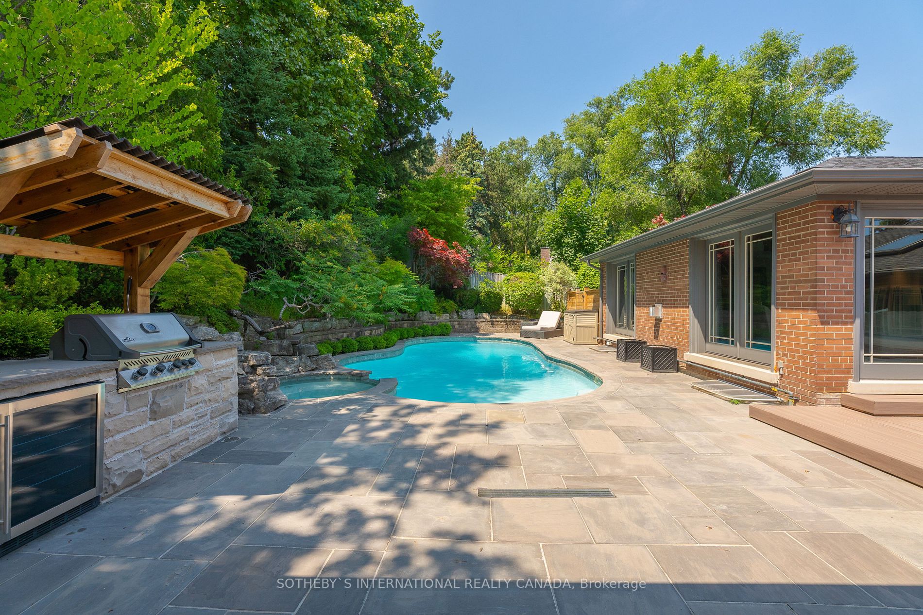 39 Sunnydene Cres