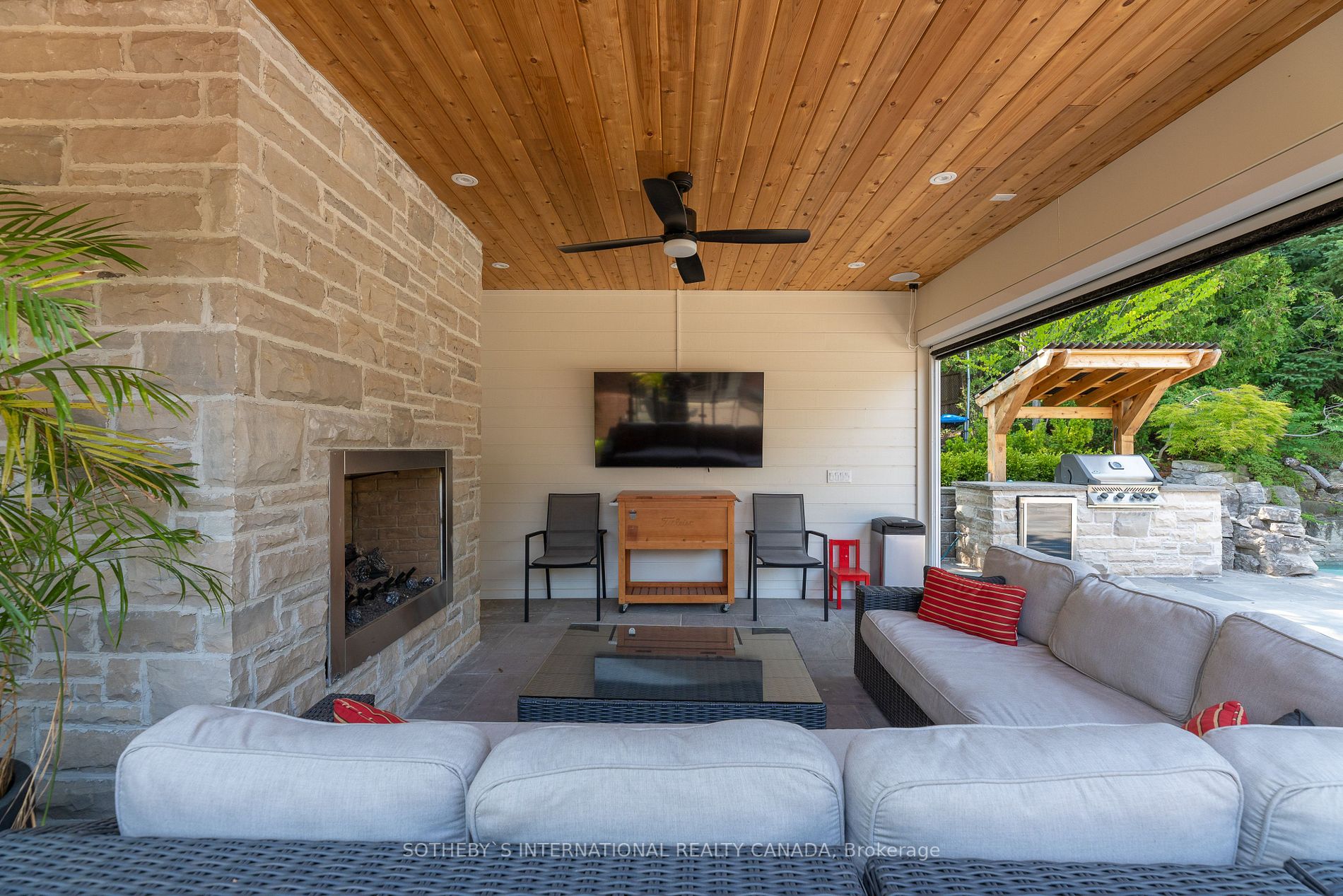 39 Sunnydene Cres