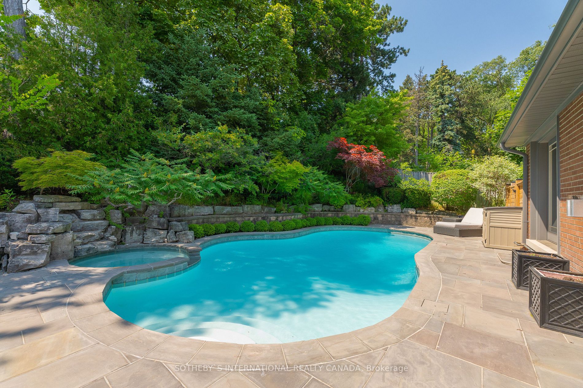 39 Sunnydene Cres