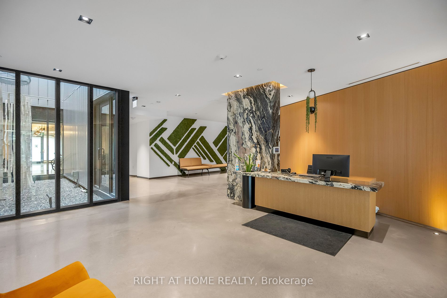 41 Dovercourt Rd, #906