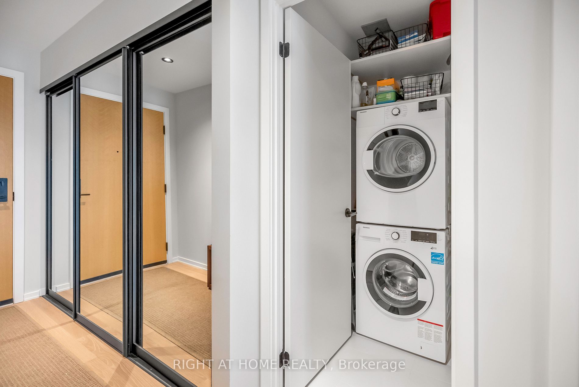 41 Dovercourt Rd, #906
