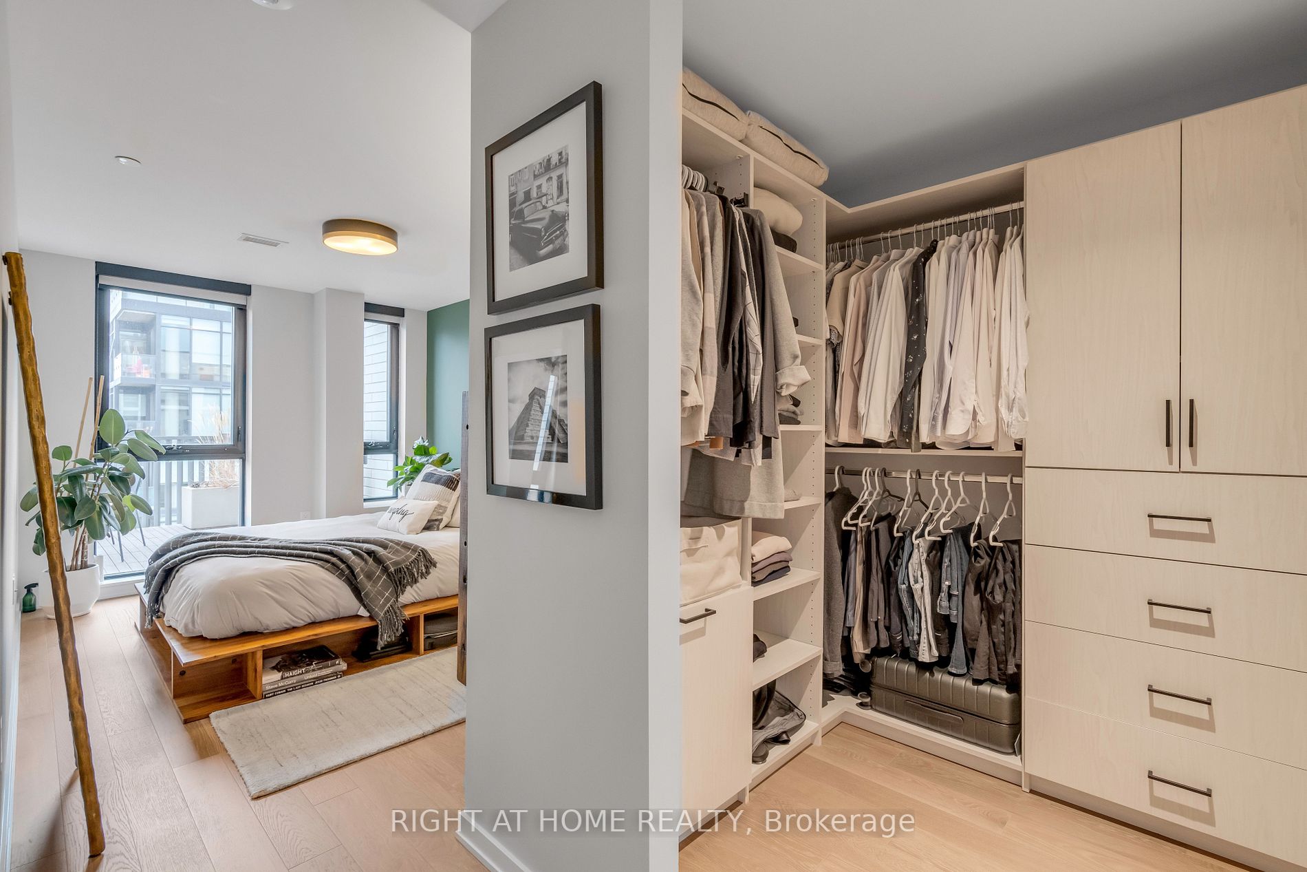 41 Dovercourt Rd, #906
