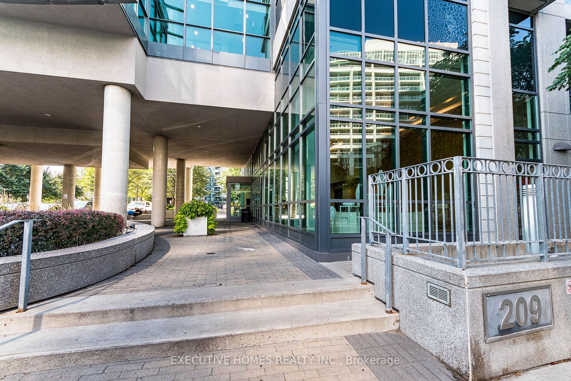 209 Fort York Blvd, #179