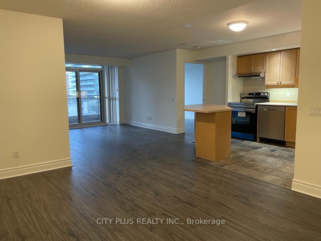 123 Eglinton Ave E, #1103