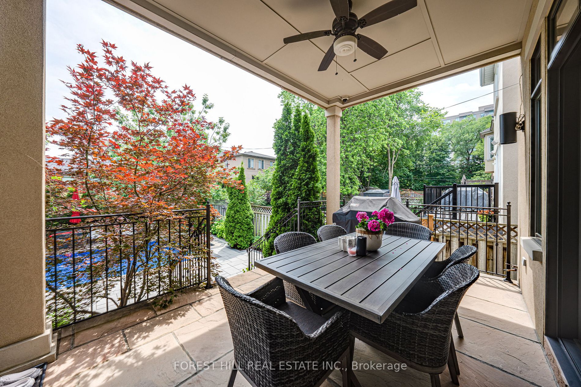 669 Bedford Park
