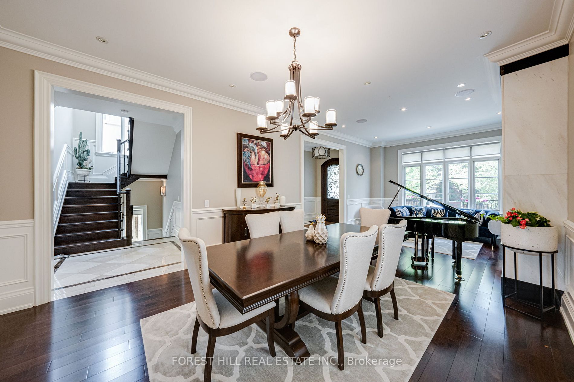 669 Bedford Park