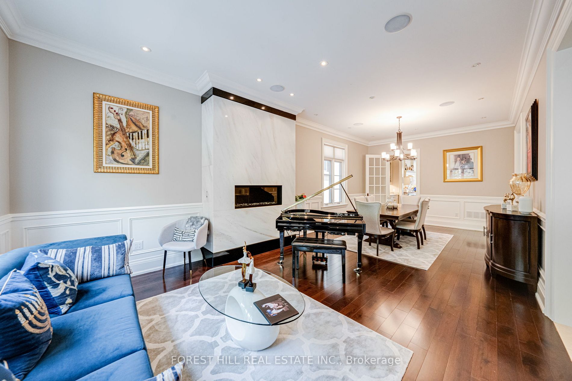 669 Bedford Park