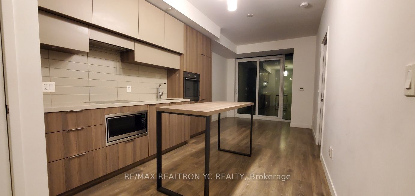 8 Eglinton Avenue E, #4101