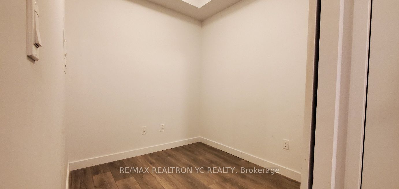 8 Eglinton Avenue E, #4101