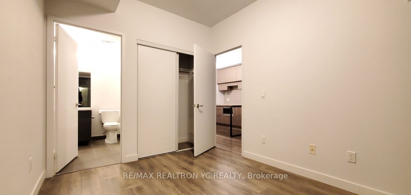 8 Eglinton Avenue E, #4101