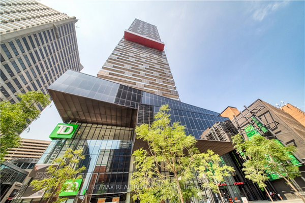 8 Eglinton Ave E, Toronto