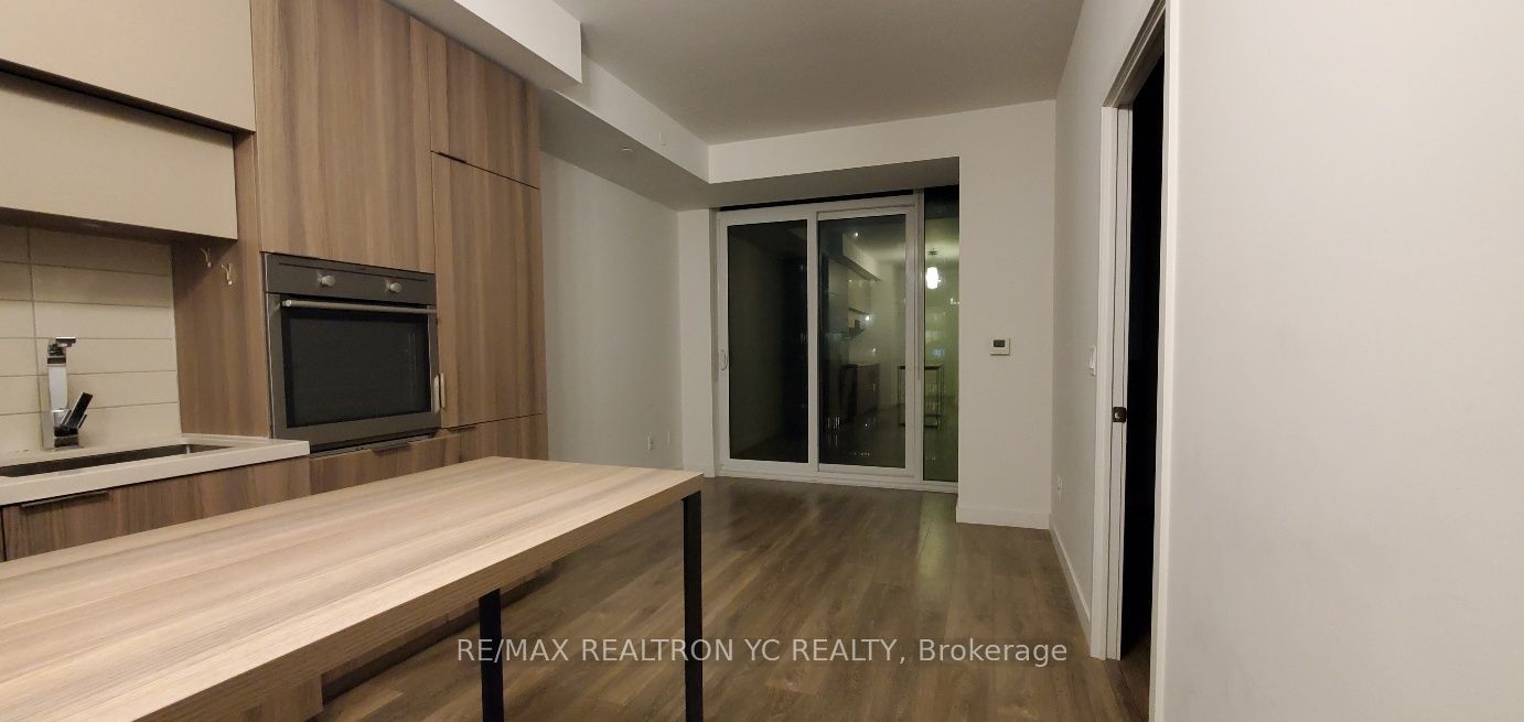8 Eglinton Avenue E, #4101
