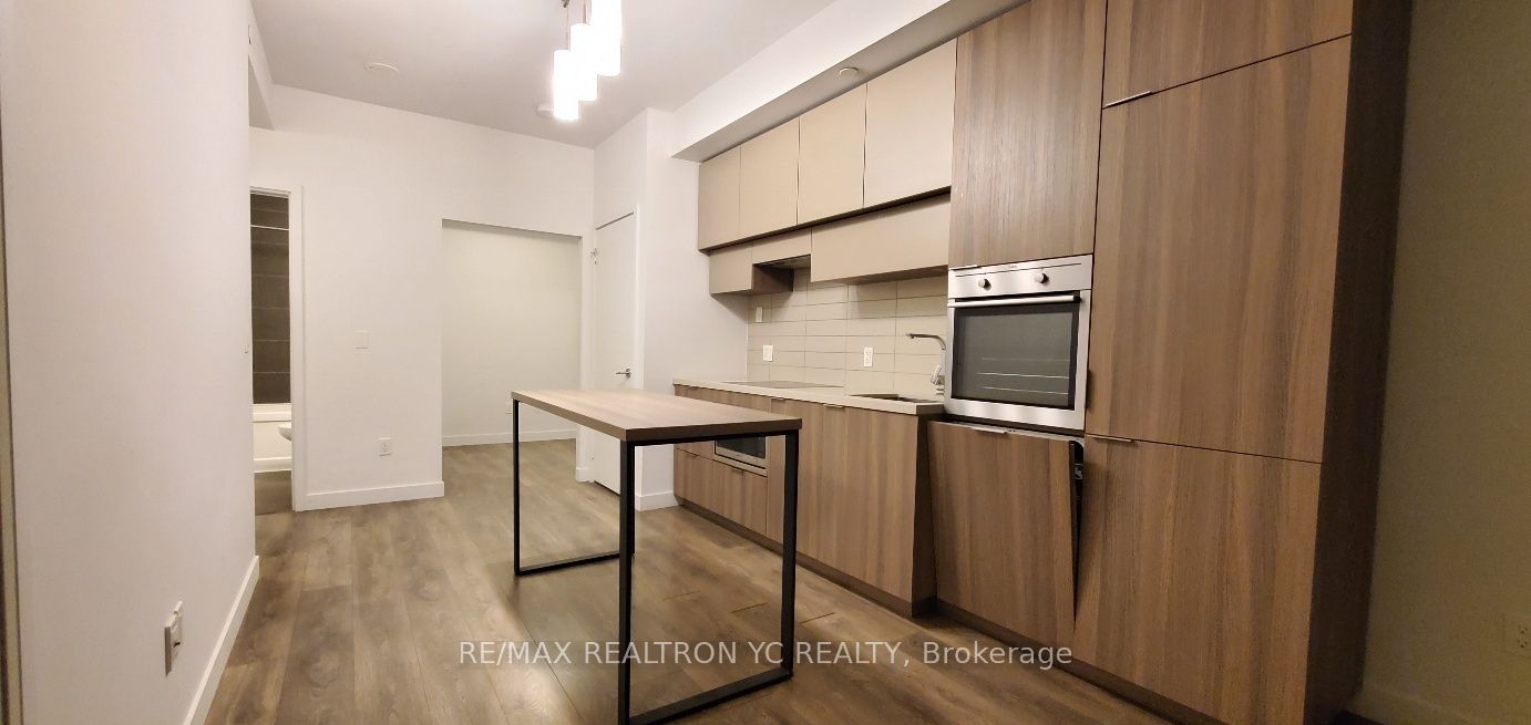8 Eglinton Avenue E, #4101