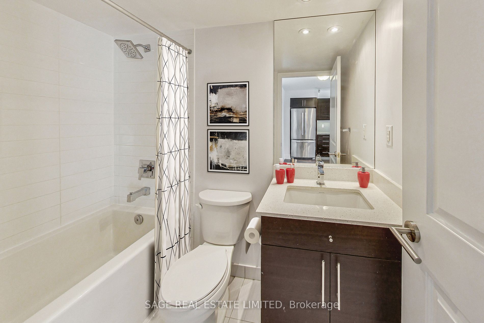 400 Adelaide St E, #211